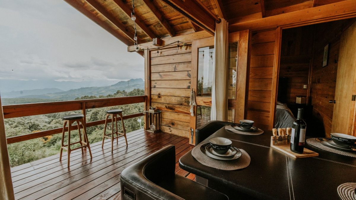 พักผ่อนในเคปทาวน์: 12 ที่พัก Airbnb ที่มีสระว่ายน้ำและวิวสุดยอด