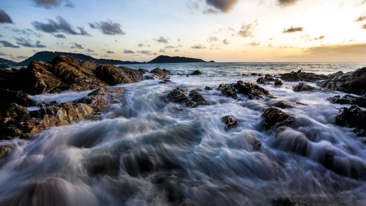 เมืองชายหาดเล็กๆ ที่ซ่อนอยู่: 4 สถานที่พักผ่อนที่เงียบสงบ