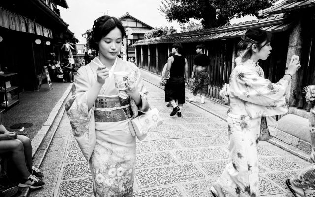 การเดินทางไปญี่ปุ่นในฤดูร้อน: สัมผัสกับความร้อนแรงและของหวานเย็น
