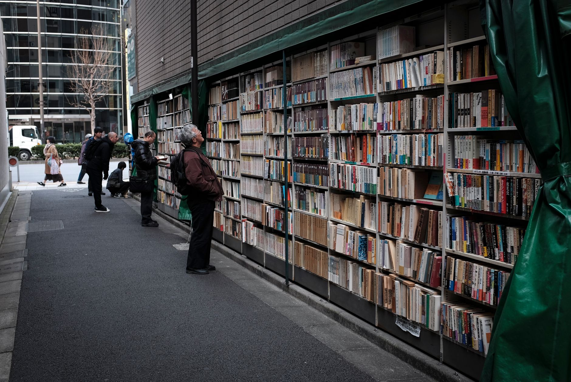 Loneliness Books: ร้านหนังสือ LGBTQ+ ที่โตเกียว
