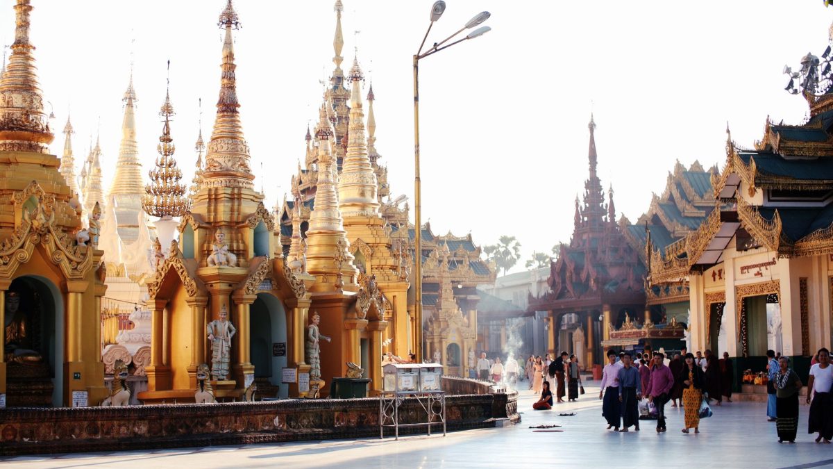 การเดินทางไปพม่า: คู่มือสำหรับนักท่องเที่ยวไทย