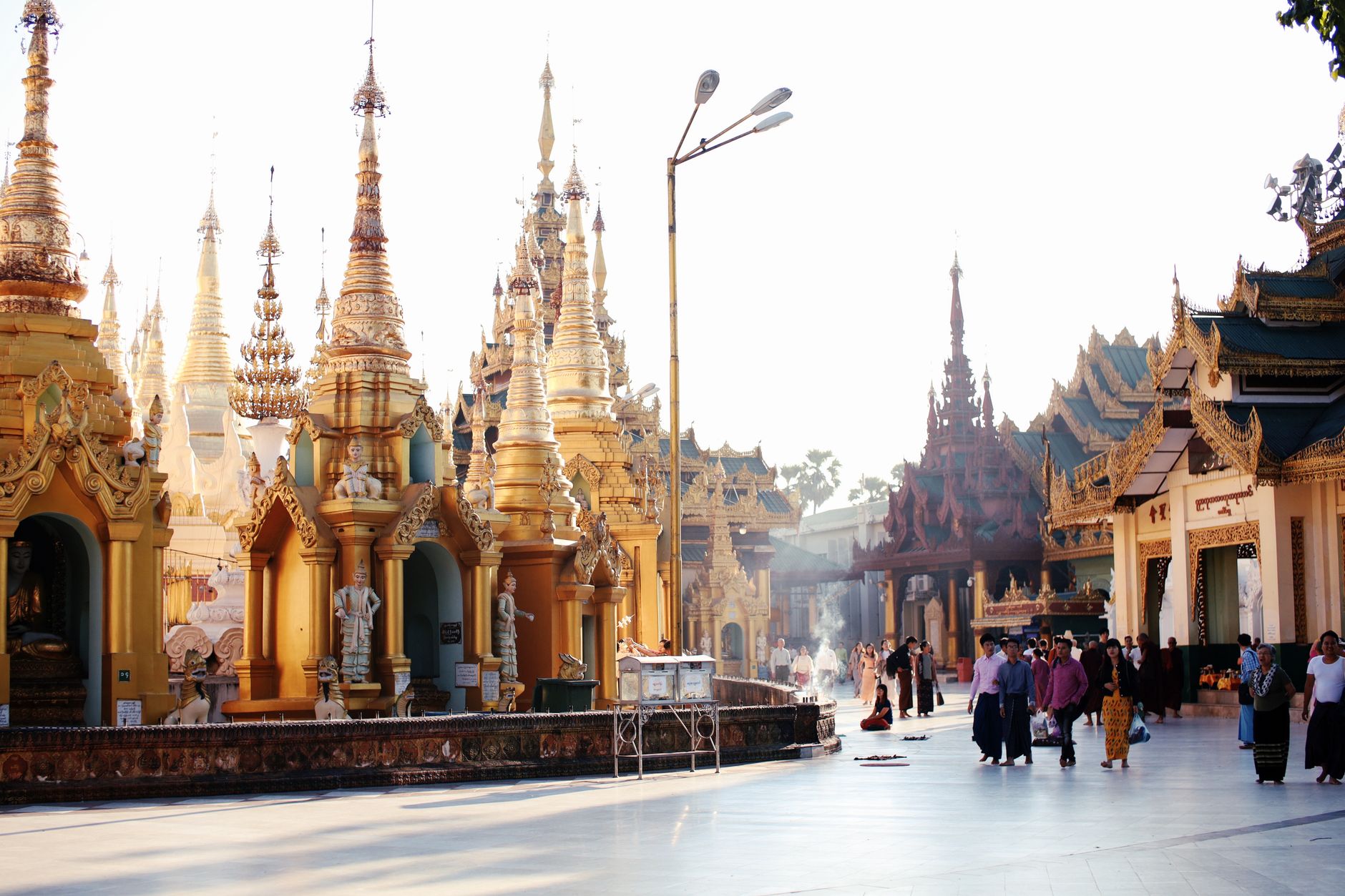 การเดินทางไปพม่า: คู่มือสำหรับนักท่องเที่ยวไทย