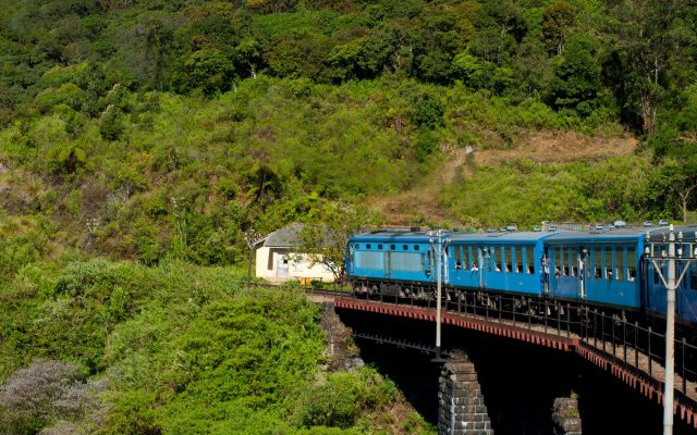 สัมผัสความงามของศรีลังกา: การเดินทางด้วยรถไฟจากแคนดี้สู่เอลลา