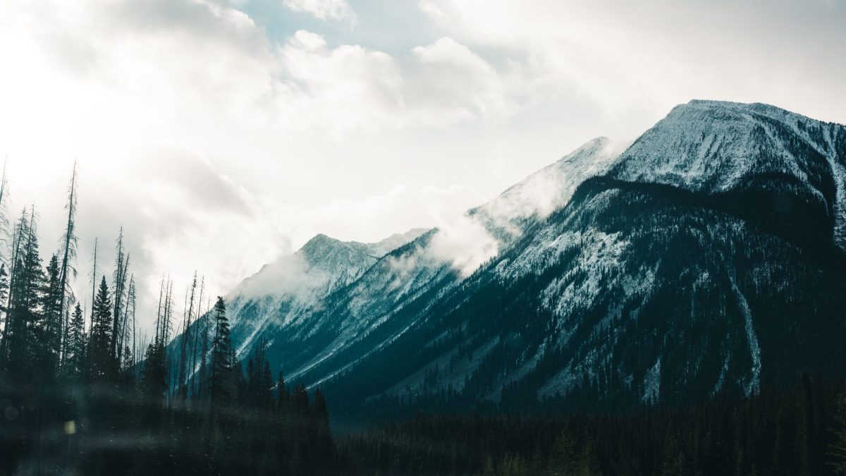 การเดินทางด้วยรถยนต์บนถนนทรานส์-แคนาดา: สำรวจอุทยานแห่งชาติ Mount Revelstoke, Glacier, Yoho และ Banff ในหนึ่งสัปดาห์
