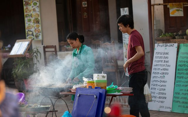 ทัวร์สตรีทฟู้ดทิมพู: สัมผัสรสชาติของภูฏาน