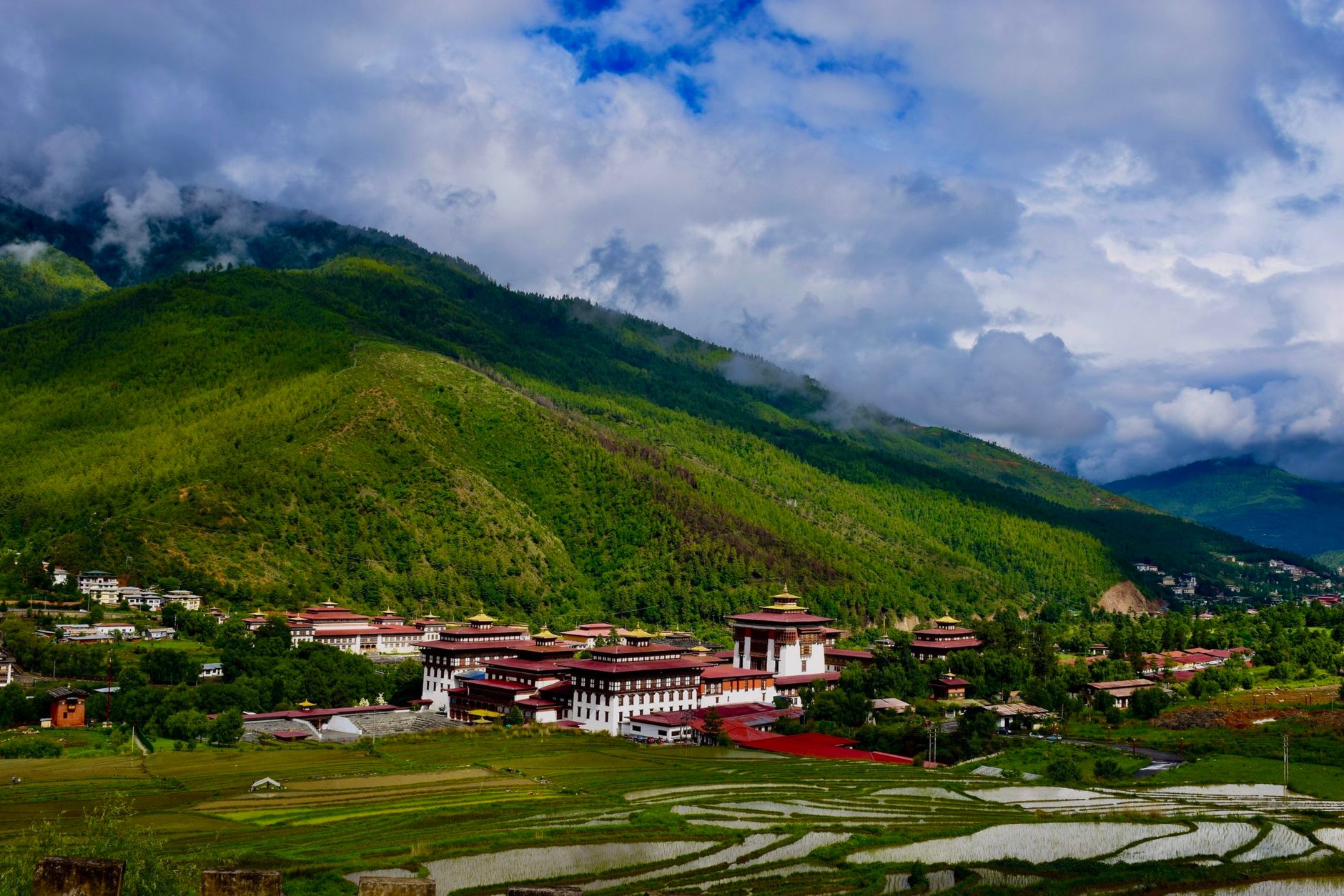 คู่มือท่องเที่ยวป้อมทาชิชโฮ (Tashichho Dzong) ที่ทิมพู ประเทศภูฏาน