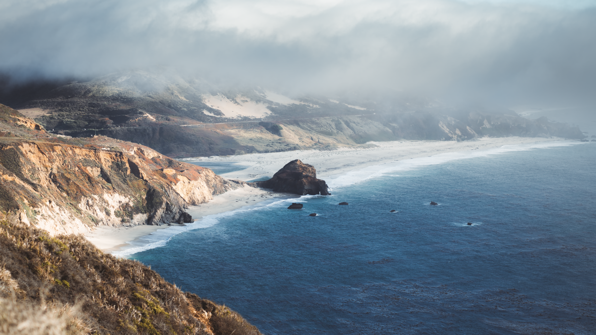 สำรวจ Big Sur: เส้นทางท่องเที่ยวชายฝั่งคลาสสิกของแคลิฟอร์เนีย