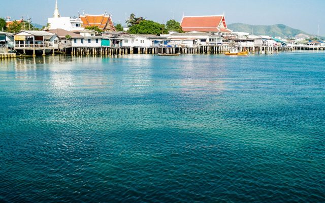 ปั่นจักรยานเที่ยวชายฝั่งพระราชา: ชายหาดเงียบสงบและหมู่บ้านชาวประมงในไทย
