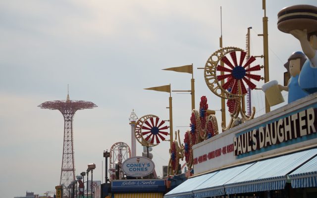 สถานที่ทานอาหารที่น่าสนใจรอบๆ คอนีย์ไอแลนด์