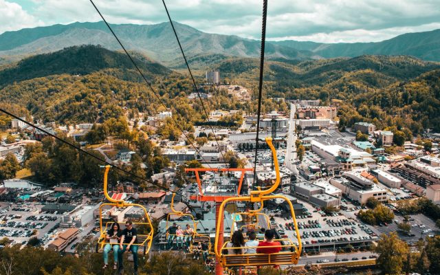 สำรวจ Dollywood สวนสนุกใน Smoky Mountains