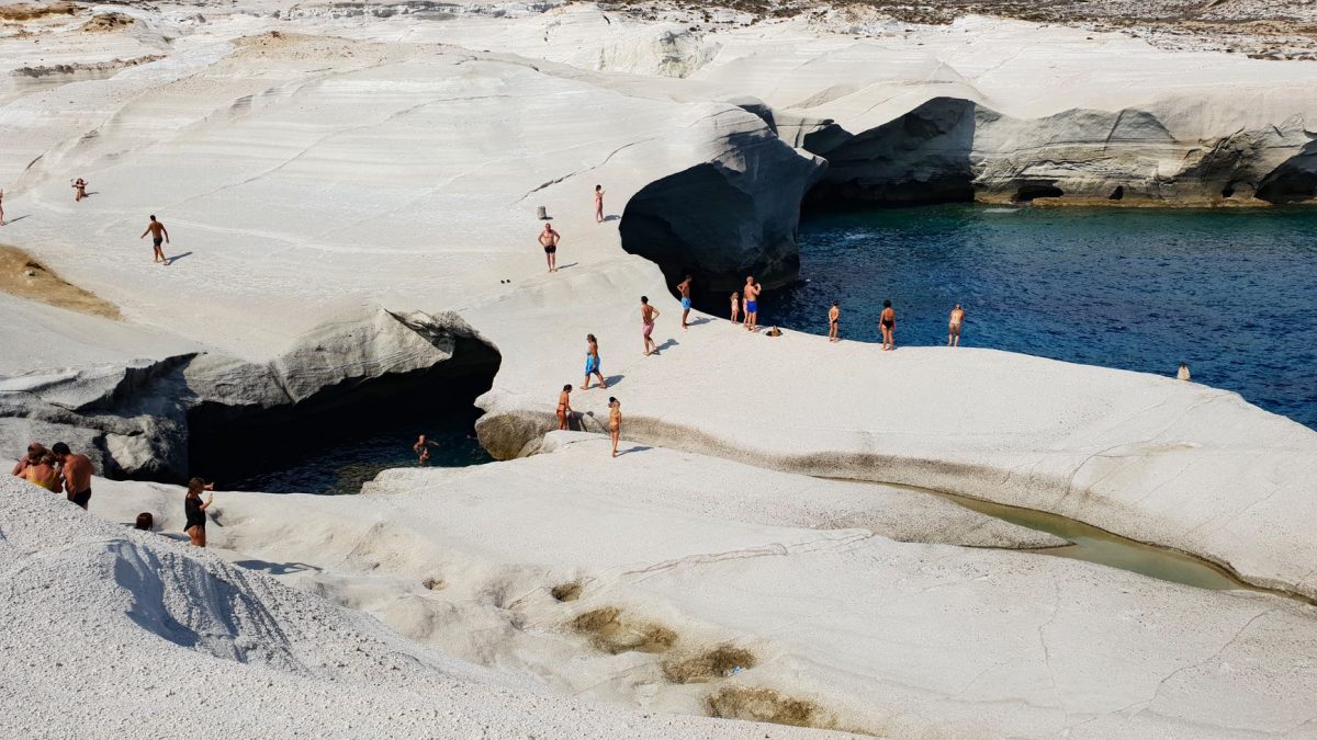 สำรวจความงามของมิโลส: เกาะที่ซ่อนอยู่ในกรีซ