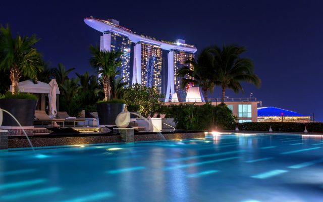 13 สระว่ายน้ำโรงแรมในนิวยอร์คที่คุณไม่ควรพลาดในฤดูร้อน