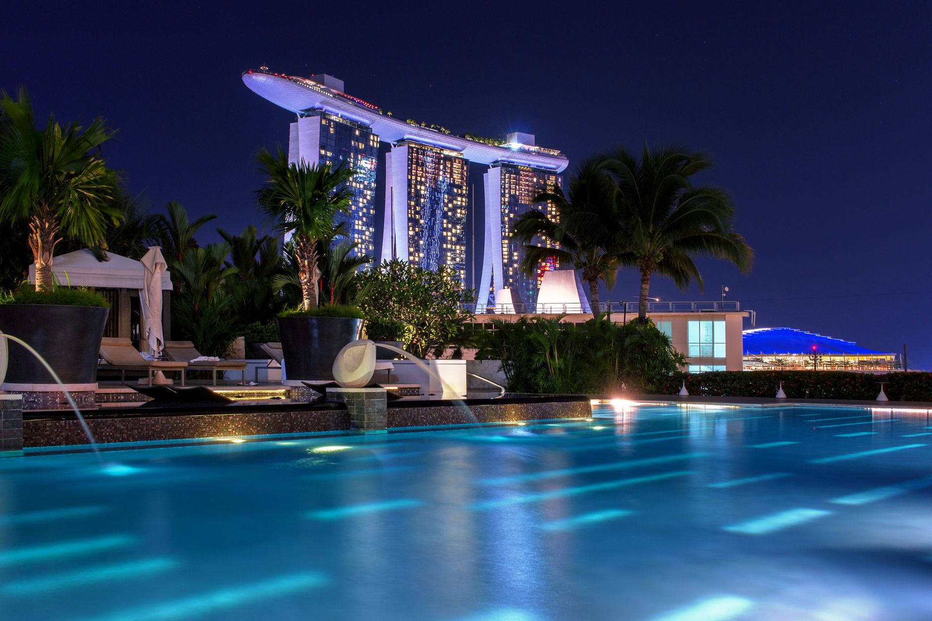 13 สระว่ายน้ำโรงแรมในนิวยอร์คที่คุณไม่ควรพลาดในฤดูร้อน