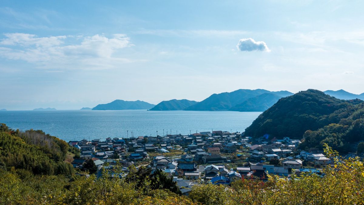 สำรวจโจกะ เมืองเล็กที่มีอดีตที่กำหนดอนาคต