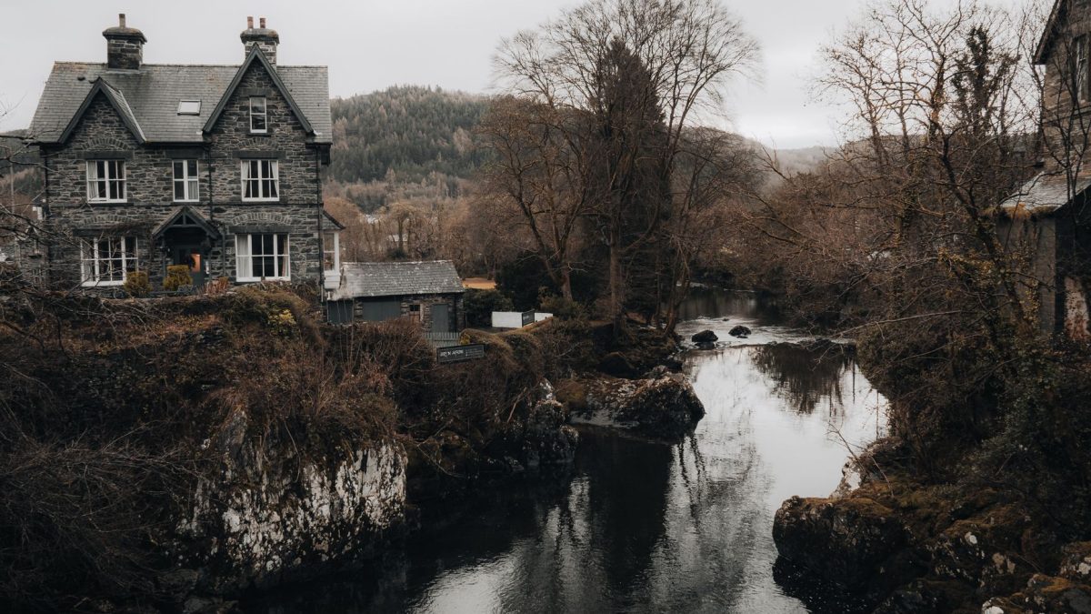 พักผ่อนในบ้านของ Dylan Thomas ที่เวลส์