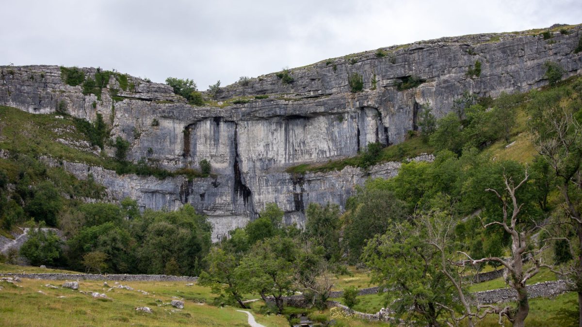 สำรวจเส้นทางเดินป่าที่ Yorkshire Dales ด้วยรถไฟ