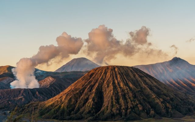 คู่มือท่องเที่ยวภูเขาไฟโบรโม (Bromo Volcano) ประเทศอินโดนีเซีย