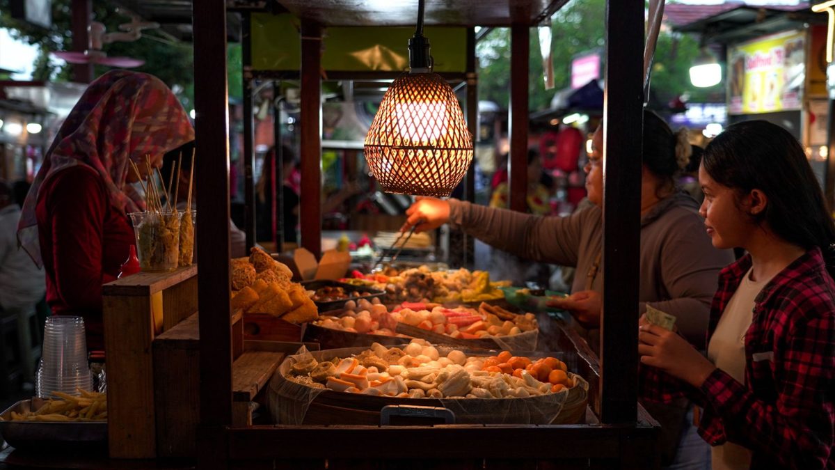 คู่มือตลาดกลางคืนลอมบอก