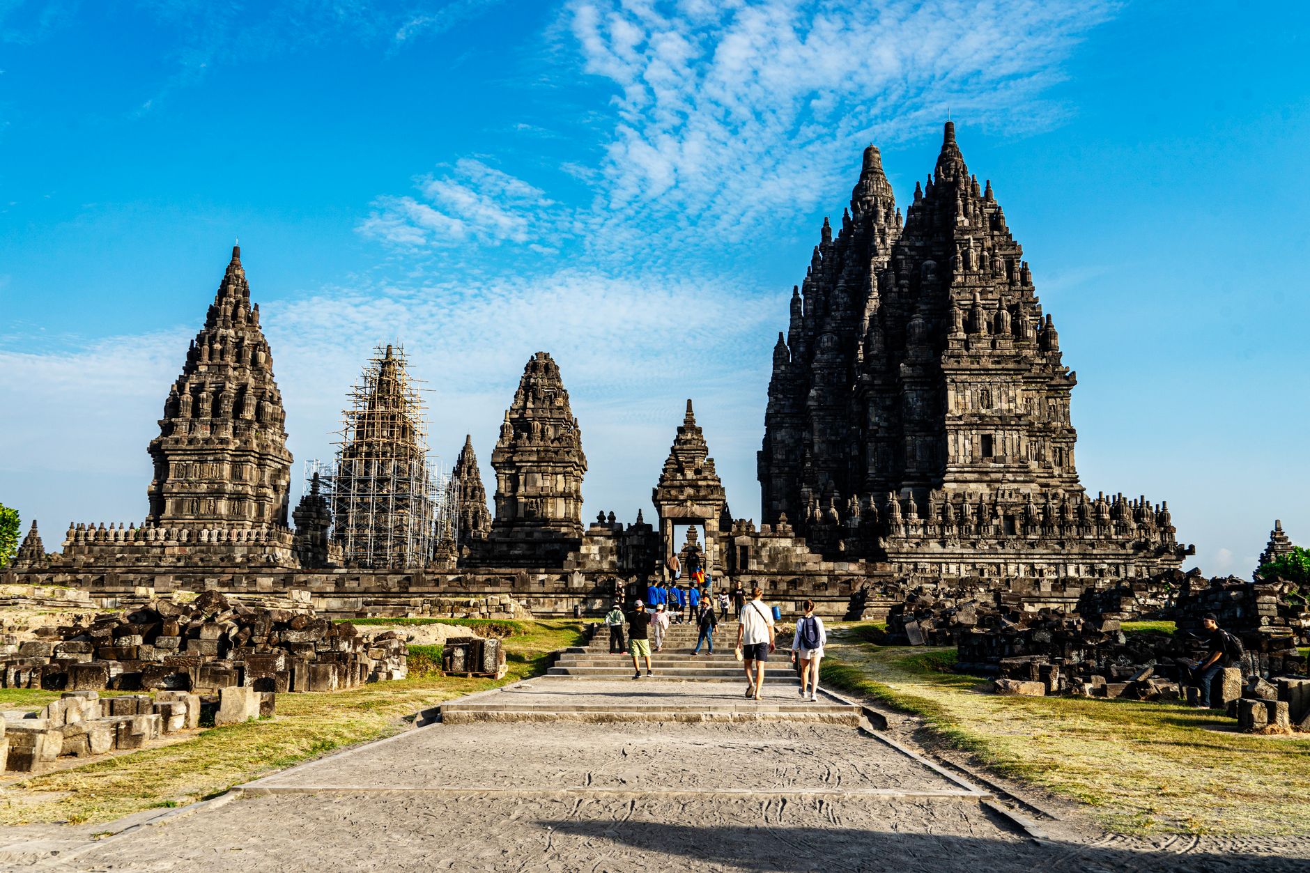 วัดปรัมบานัน: มหัศจรรย์แห่งสถาปัตยกรรมอินโดนีเซีย