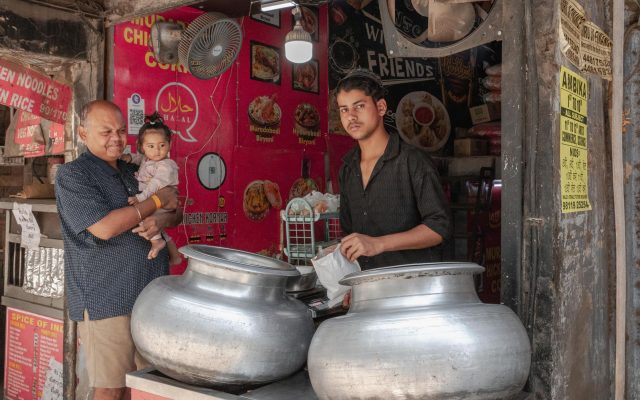 ทัวร์สตรีทฟู้ดเดลี – สัมผัสรสชาติอินเดียในเมืองหลวง