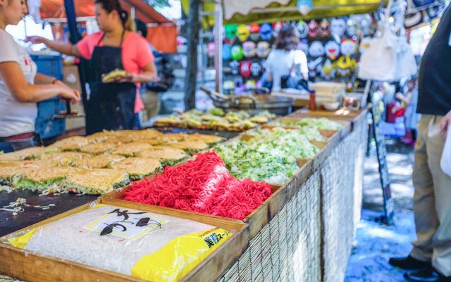 ตลาดนิชิกิ (Nishiki Market) แหล่งช็อปปิ้งและอาหารที่ต้องไปเยือนในเกียวโต