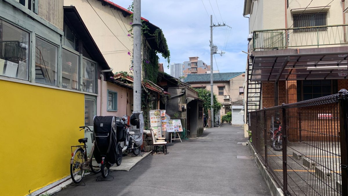 เที่ยวโอซาก้างบน้อย — มุมลับ
