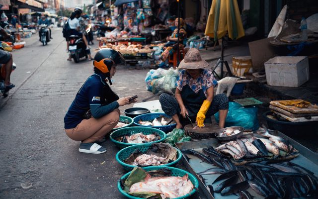 ทัวร์สตรีทฟู้ดพนมเปญ: สัมผัสรสชาติแห่งกัมพูชา