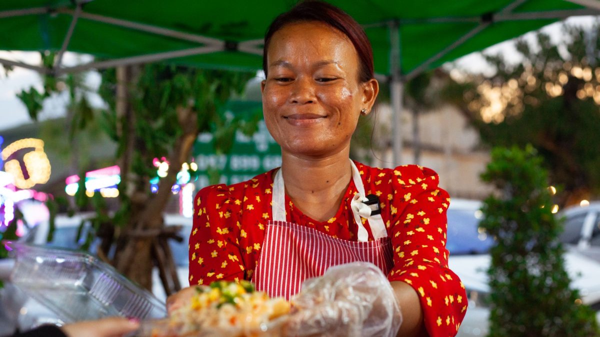 คู่มือตลาดกลางคืนพนมเปญ