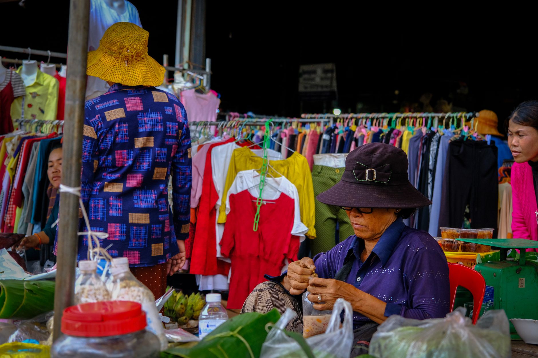 คู่มือการเที่ยวตลาดกลางคืนเสียมราฐ