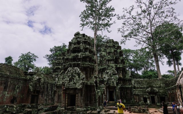 ปราสาทตาโพรม: มหัศจรรย์แห่งธรรมชาติและประวัติศาสตร์