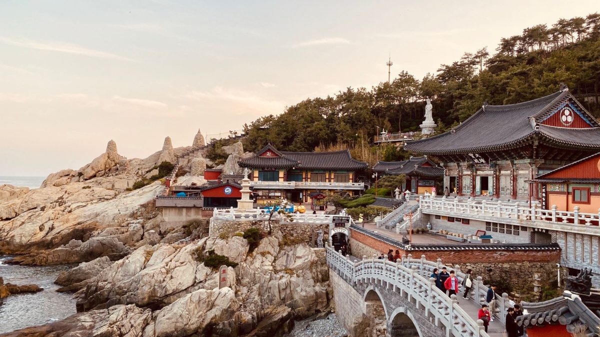 วัดแฮดงยงกุงซา: สถานที่ท่องเที่ยวสุดชิลที่ปูซาน