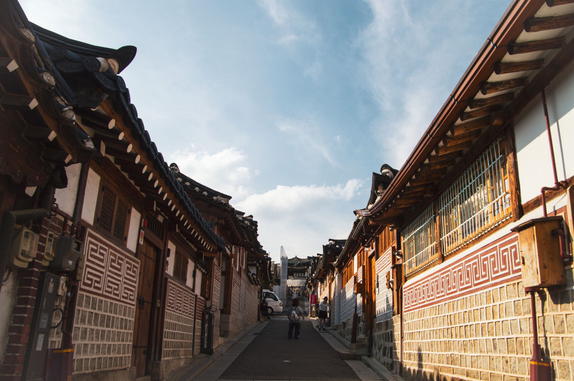 คู่มือท่องเที่ยวหมู่บ้านบุกชอน (Bukchon Hanok Village) ในกรุงโซล ประเทศเกาหลีใต้