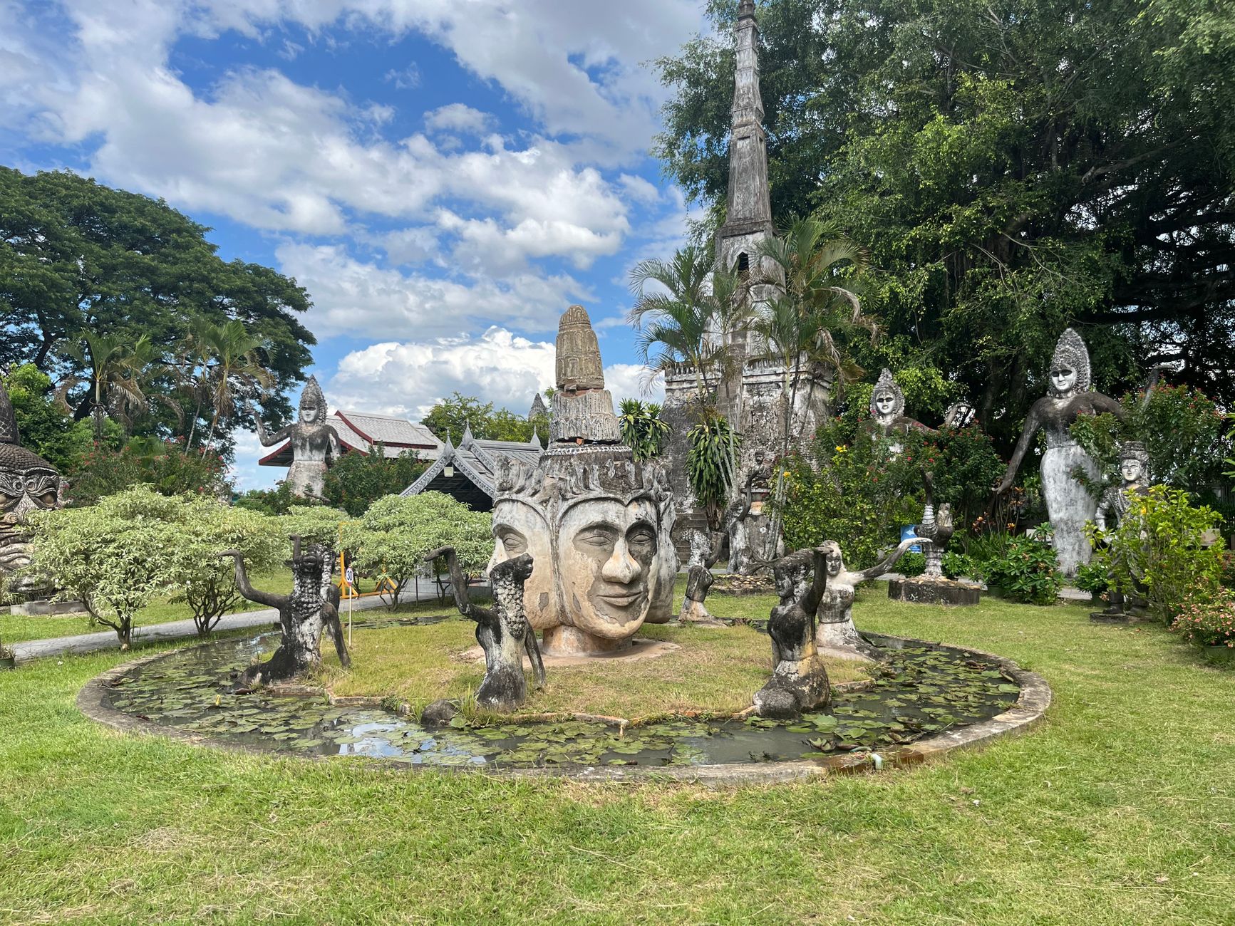 สวนพระพุทธ (Buddha Park) สถานที่ท่องเที่ยวที่ไม่ควรพลาดในเวียงจันทน์, ลาว