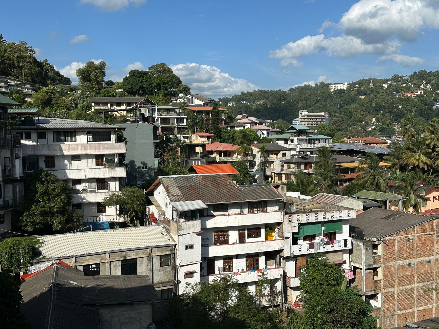คู่มือท่องเที่ยวครอบครัวที่แคนดี้ (Kandy, Sri Lanka)