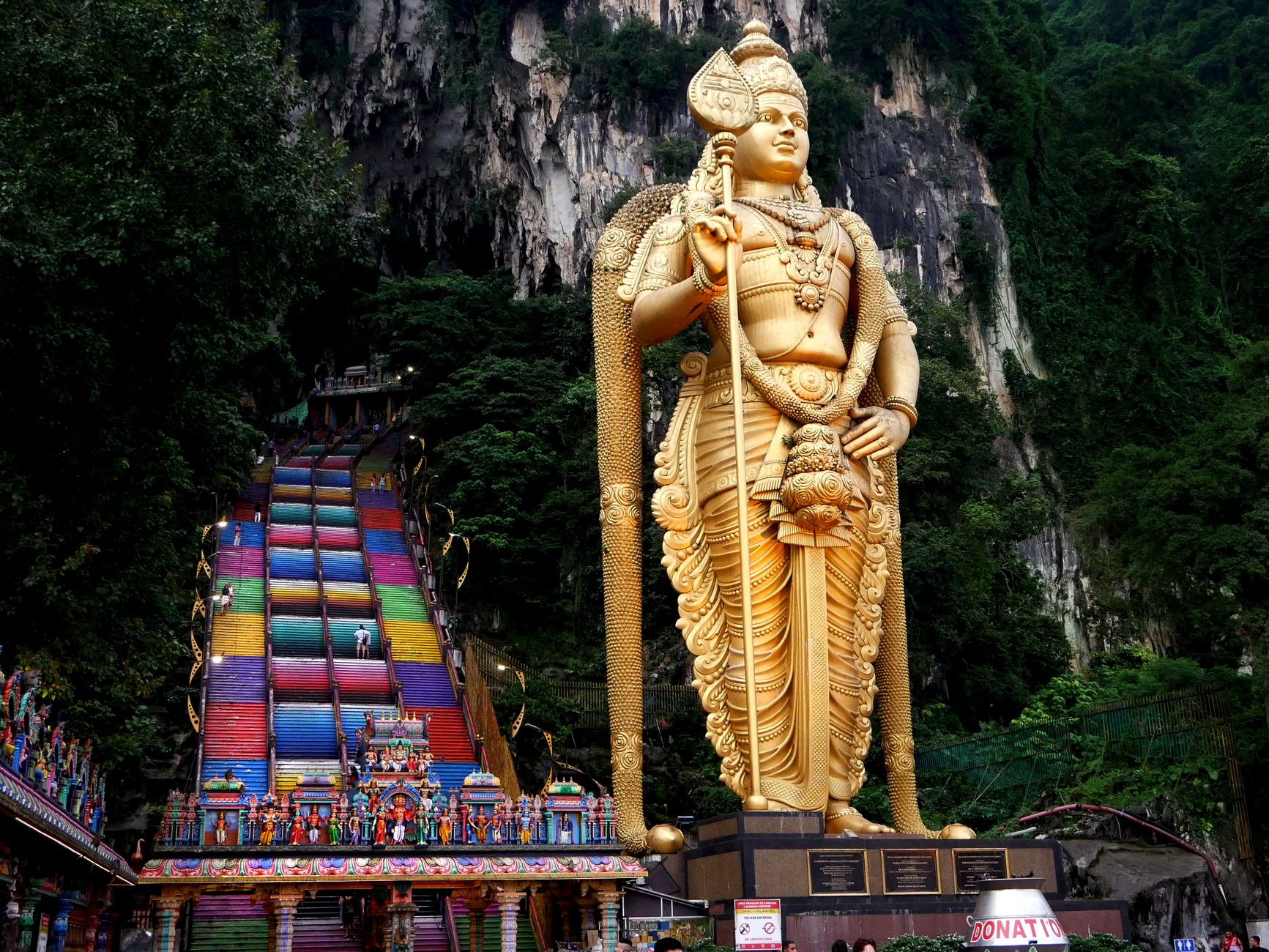 คู่มือเที่ยวถ้ำบาตู (Batu Caves) ในกัวลาลัมเปอร์
