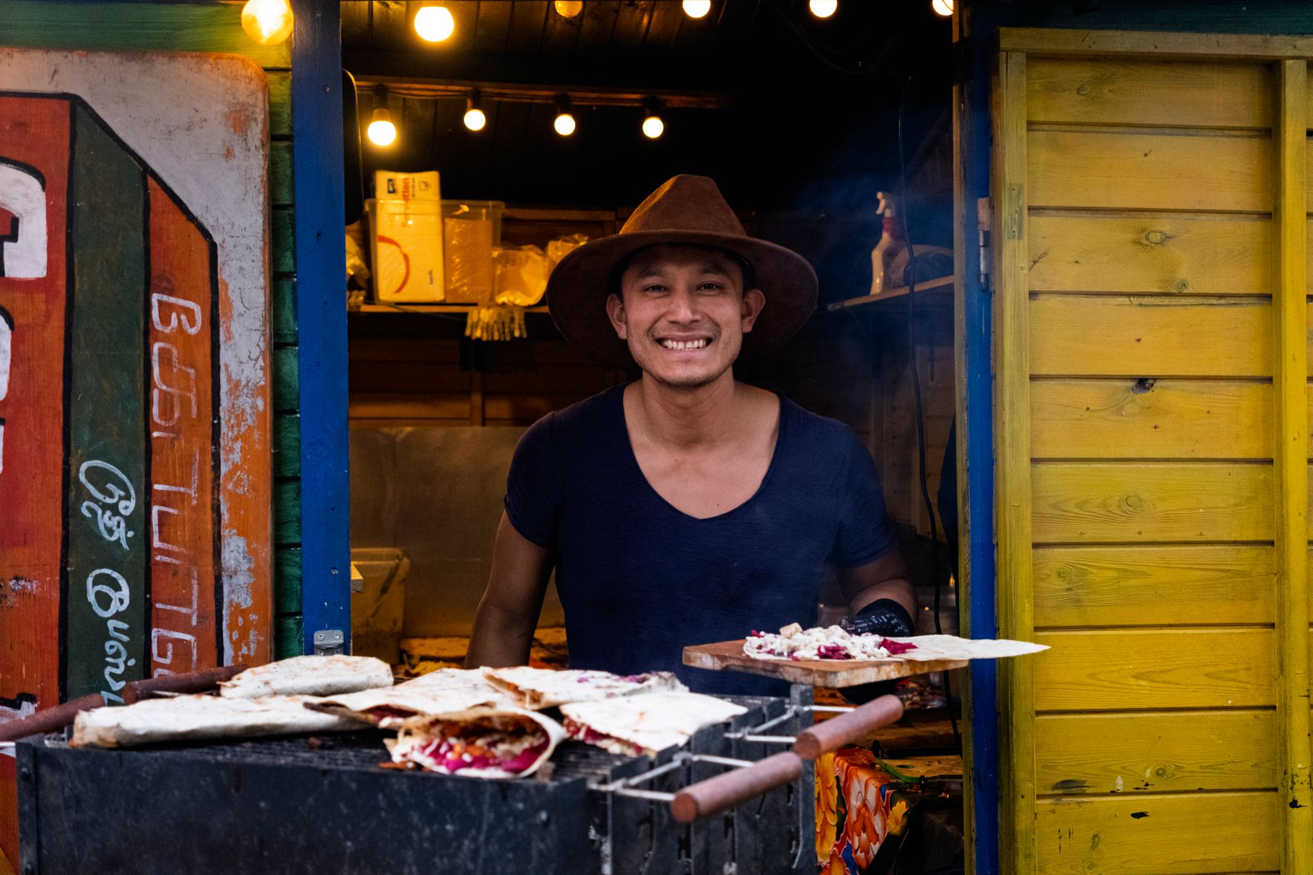 คู่มือตลาดกลางคืนโปขารา