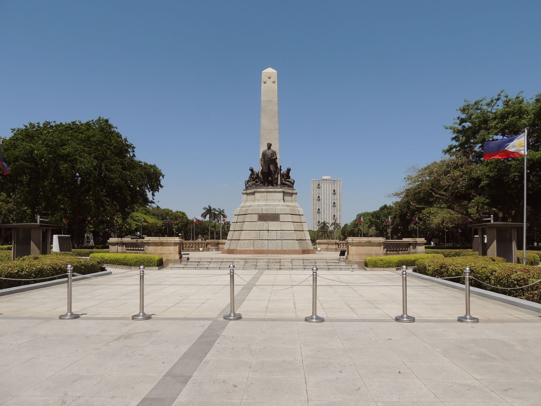 สวนริซาล: สถานที่ท่องเที่ยวสำคัญในมะนิลา ฟิลิปปินส์