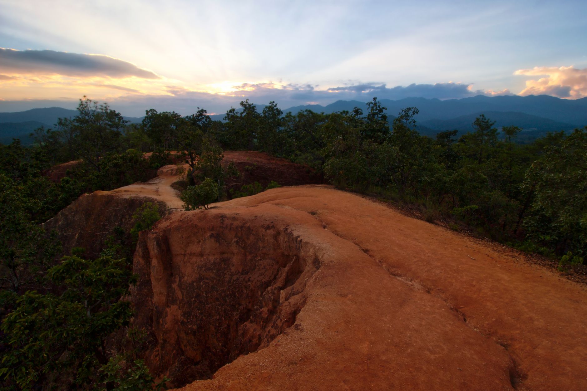 คู่มือท่องเที่ยวปายแคนยอน: สถานที่ท่องเที่ยวธรรมชาติที่ไม่ควรพลาด