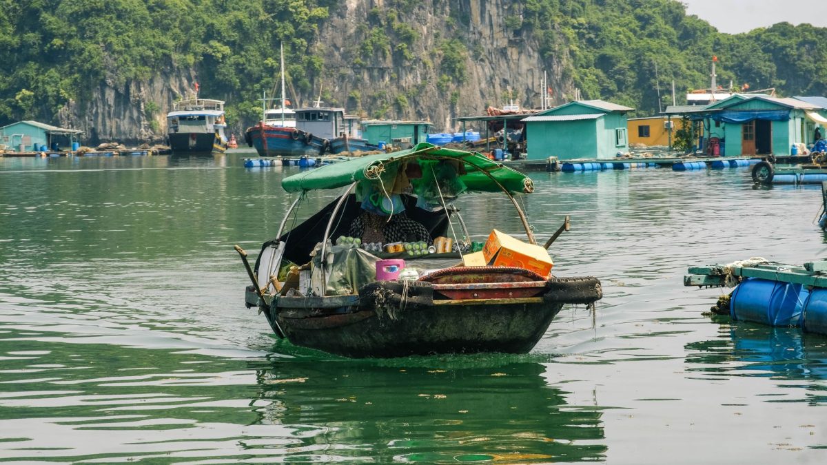 ทัวร์สตรีทฟู้ดอ่าวฮาลอง