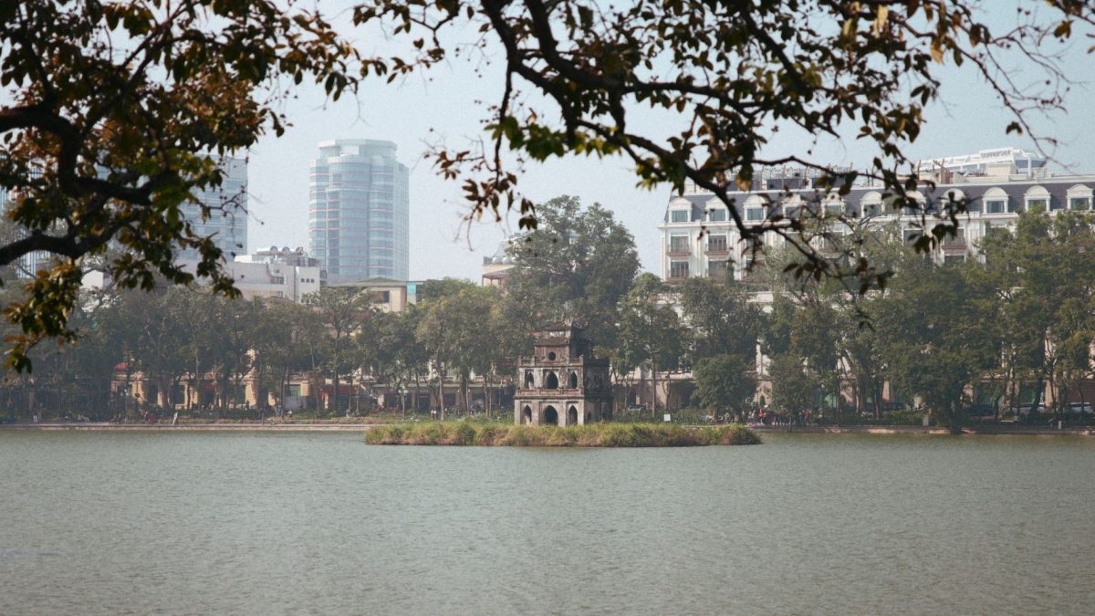 ทะเลสาบคืนดาบ: สถานที่ท่องเที่ยวสุดโรแมนติกในฮานอย