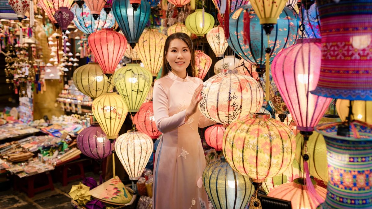 คู่มือตลาดกลางคืนฮอยอัน
