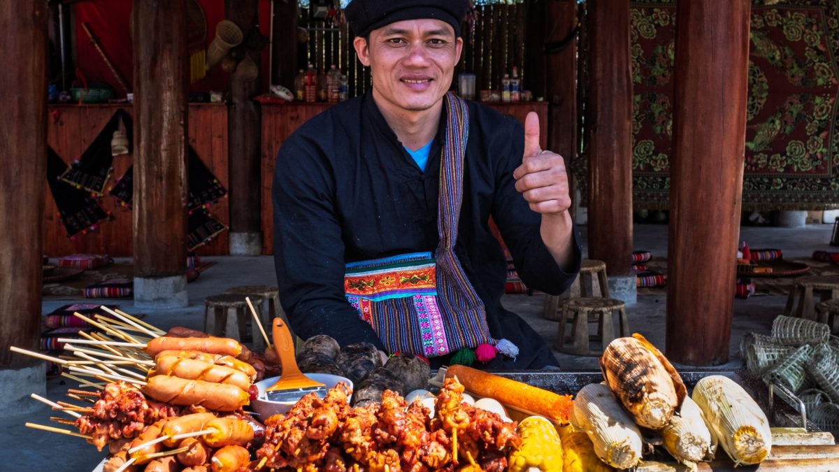 ทัวร์สตรีทฟู้ดซาปา: สัมผัสรสชาติสุดอร่อยในเวียดนาม