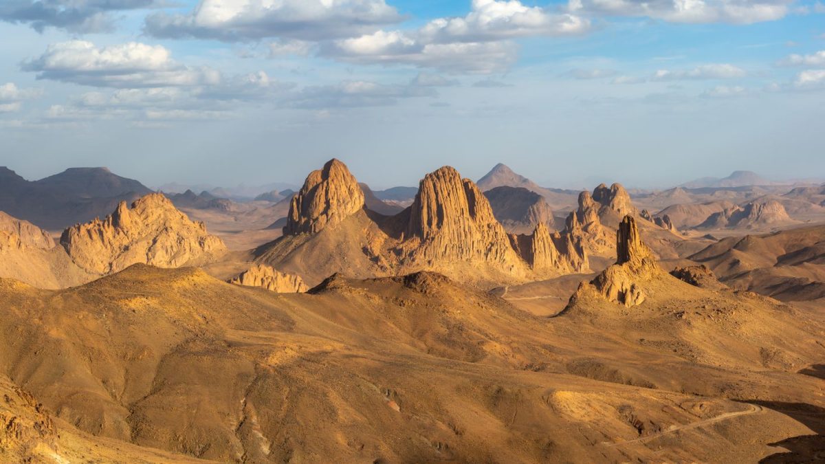 สำรวจความงามของ Ennedi Massif ในซาฮารา