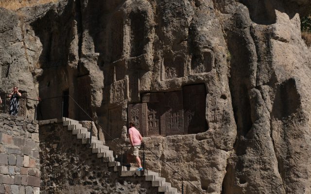 สำรวจอาร์เมเนีย: ประวัติศาสตร์และวัฒนธรรมที่น่าหลงใหล