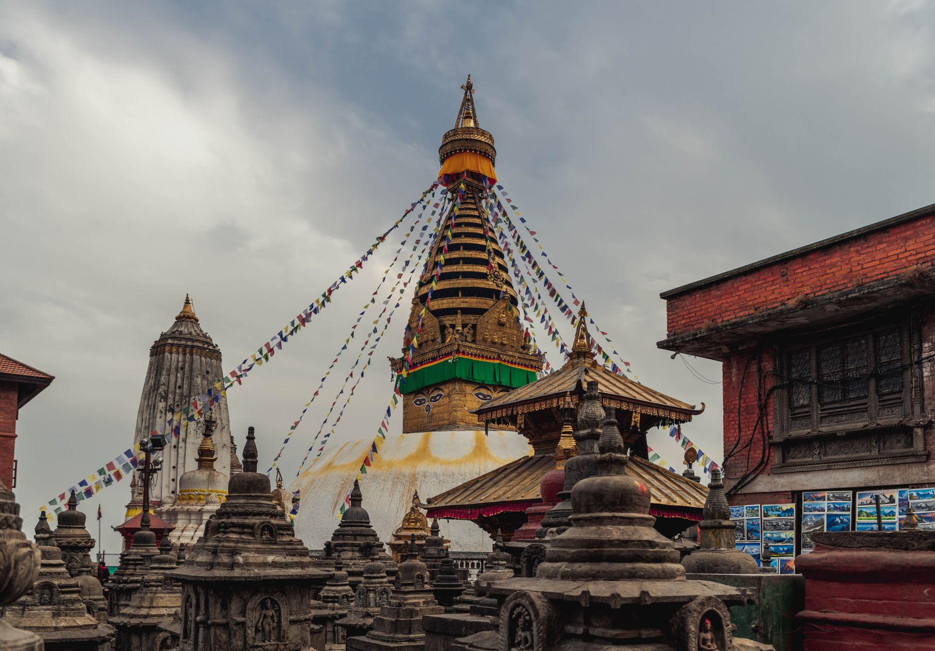สำรวจความงามของเนปาล: การเดินทางสู่ภูเขาหิมาลัย