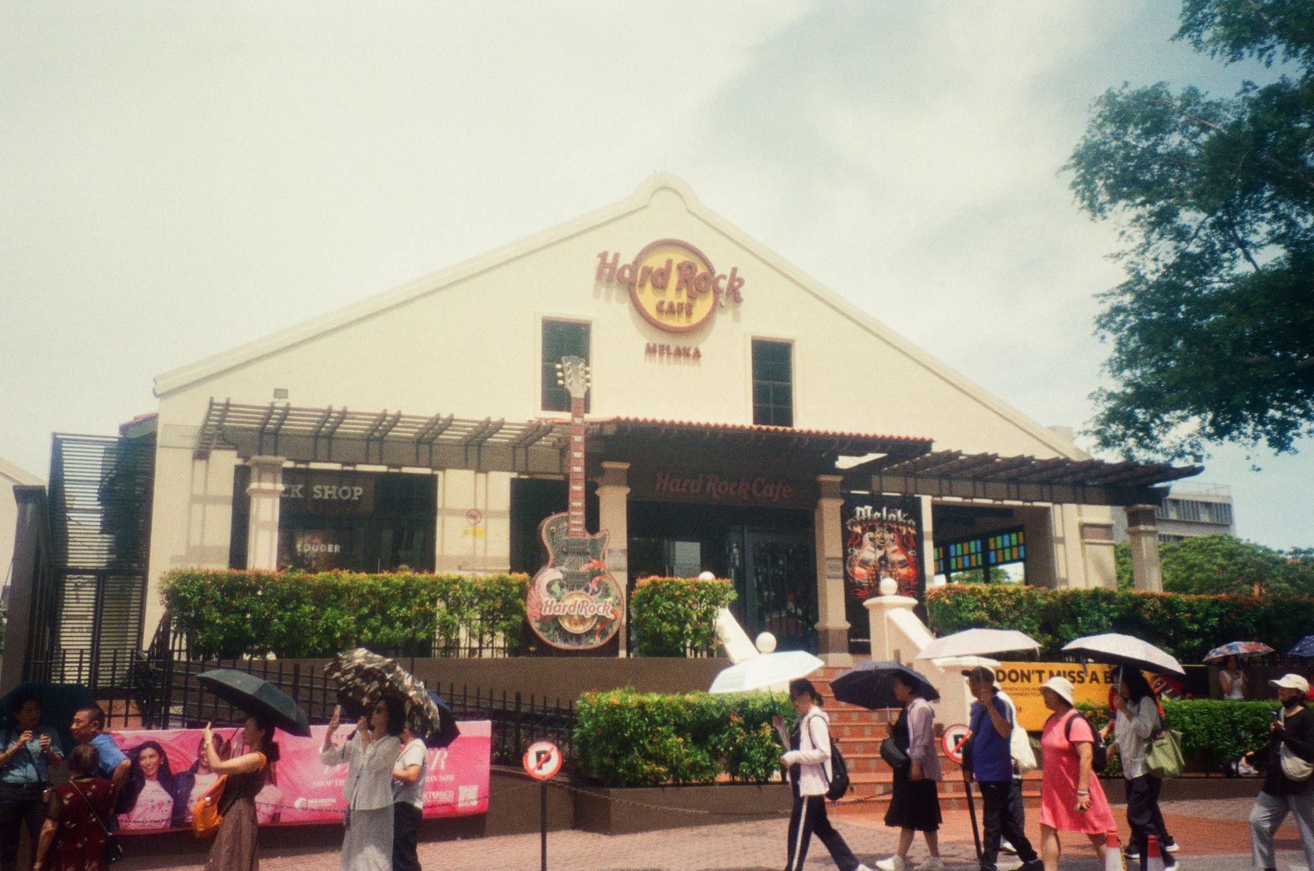 สำรวจ Hard Rock: สถานที่ที่เต็มไปด้วยความทรงจำและวัตถุโบราณ