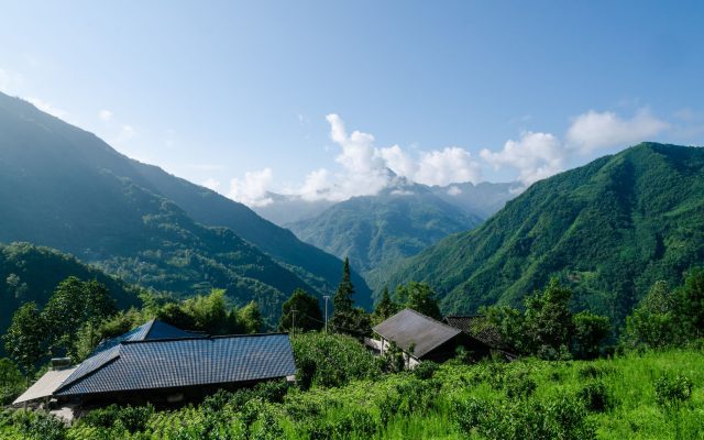 สำรวจเมืองยี่บิน แหล่งผลิตเหล้าจีนและพลังงานใหม่