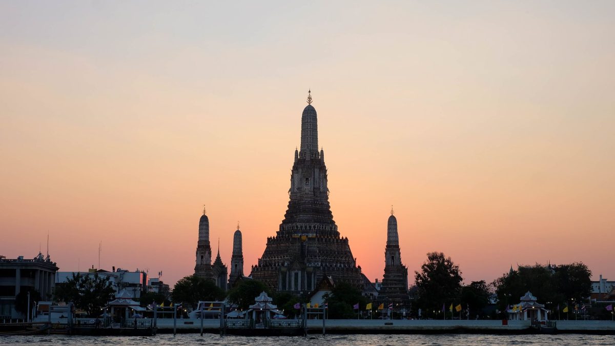 วัดอรุณ — มุมลับในกรุงเทพฯ