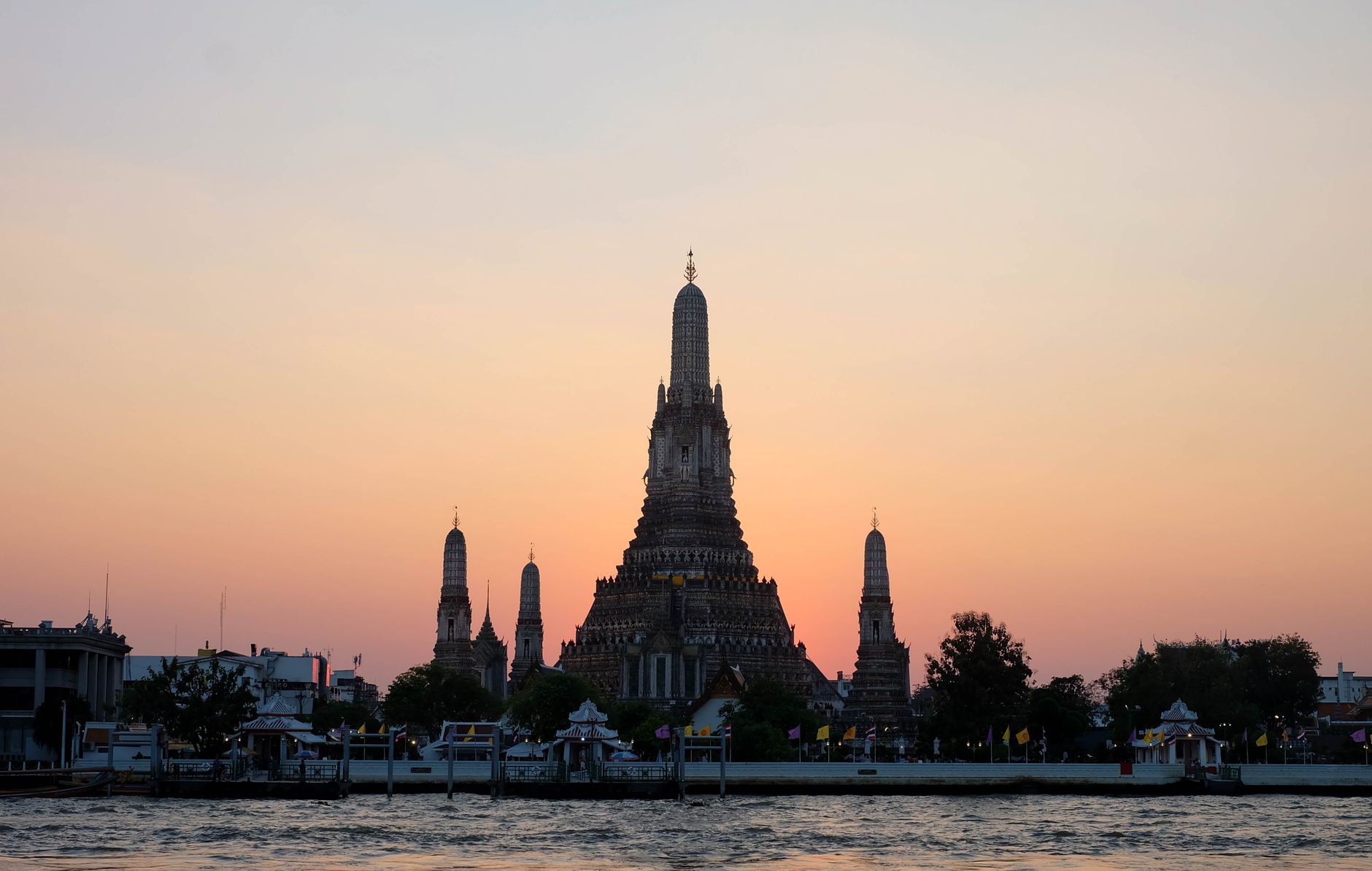 วัดอรุณ — มุมลับในกรุงเทพฯ