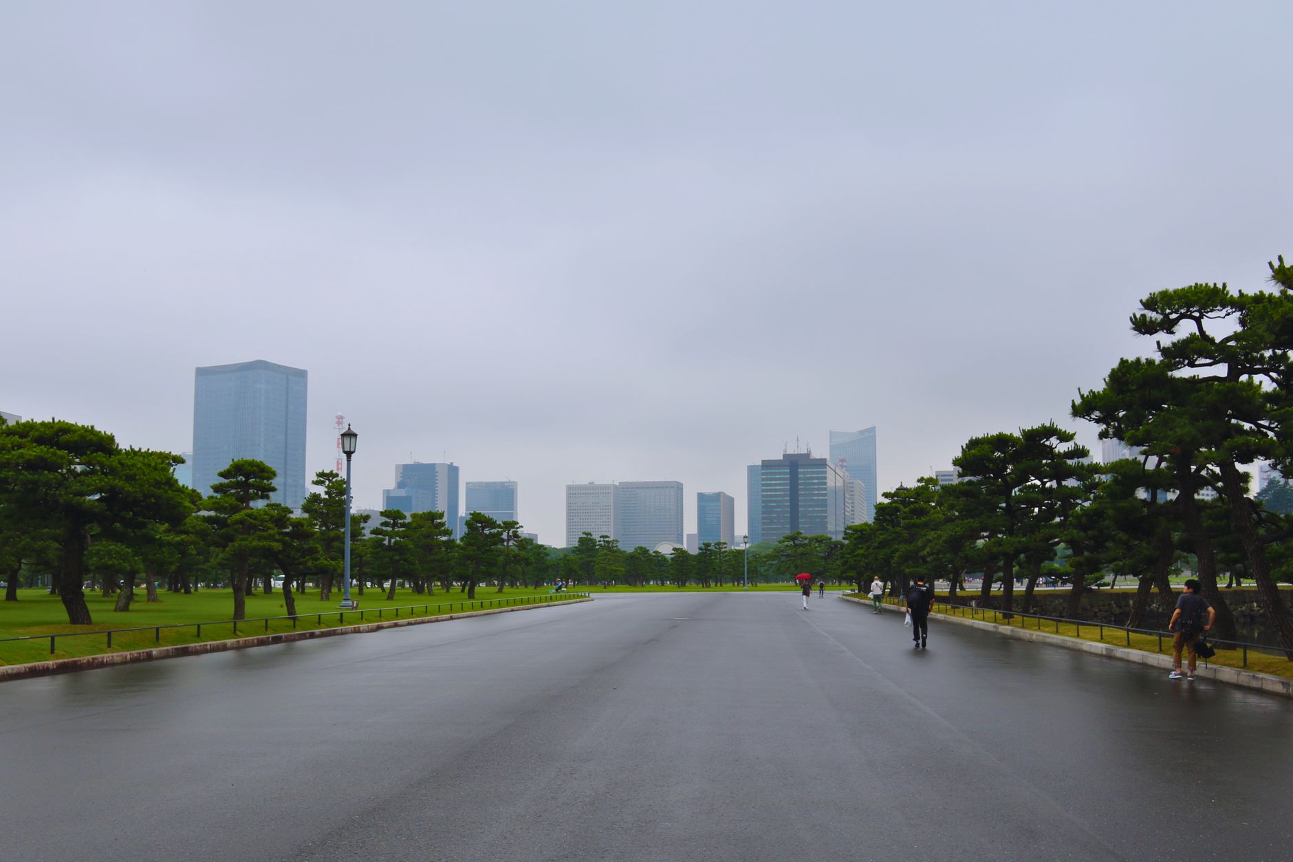 สวนตะวันออกพระราชวัง — มุมลับในโตเกียว